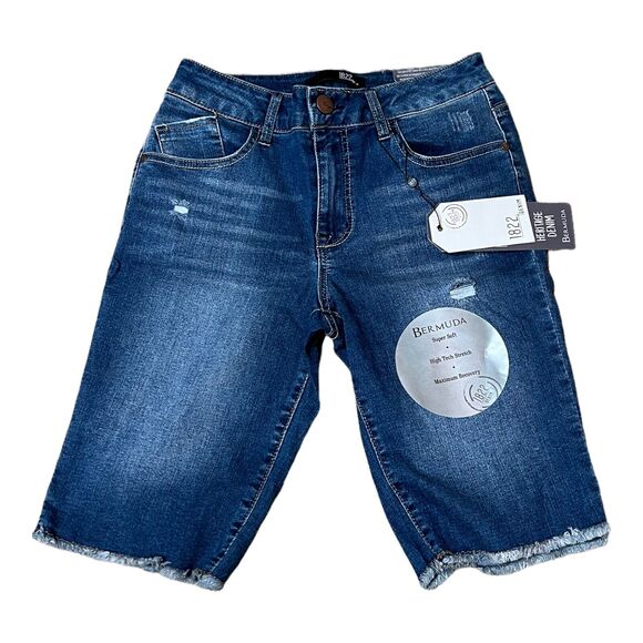 1822 Denim stretchy Bermuda Shorts Mid-Rise Denim Jeans mom shorts sz 6 - Picture 1 of 9